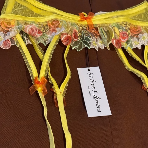 FOR LOVE & LEMONS Mirabelle Garter Belt - Picture 6 of 7